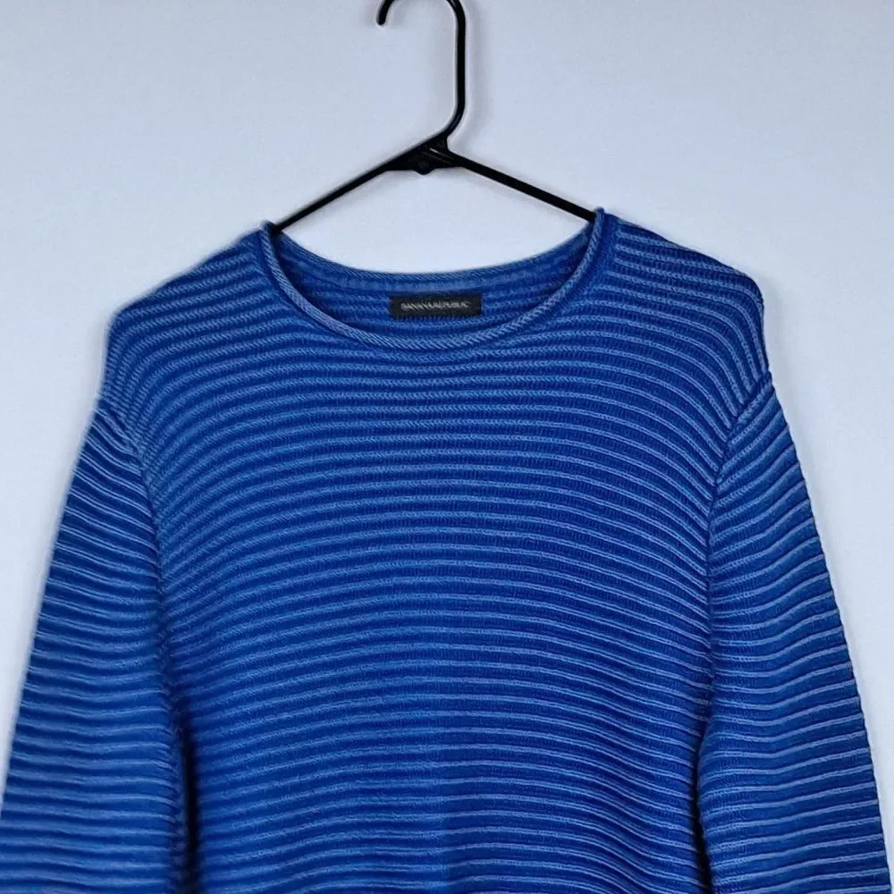 Banana Republic Mens pullover sweater NWOT‎